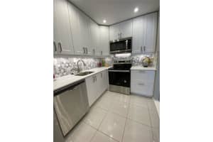 21 Jacaranda Dr 124, Plantation, FL 33324 - MLS#F10537528