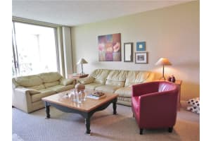 2661 S Course Dr 404, Pompano Beach, FL 33069 - MLS#F10537539