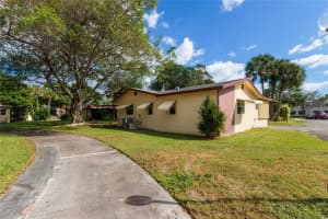 2613 SW Natura Ave, Deerfield Beach, FL 33441 - MLS#F10537547