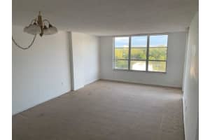 4101 Pine Tree Dr 709, Miami Beach, FL 33140 Sold 12/31/25