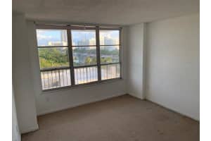 4101 Pine Tree Dr 709, Miami Beach, FL 33140 Sold 12/31/25