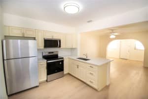 2547 Roosevelt St, Hollywood, FL 33020 - MLS#F10537616