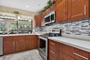 301 SE 8th Ct, Pompano Beach, FL 33060 - MLS#F10537617