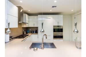 240 Shore Ct, Lauderdale By The Sea, FL 33308 - MLS#F10537629