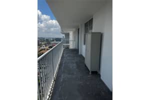 2851 NE 183rd St 2004, Aventura, FL 33160 - MLS#F10537638