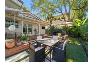 815 SE 11th Ave, Fort Lauderdale, FL 33316 - MLS#F10537651