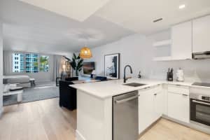 2301 Collins Ave 512, Miami Beach, FL 33139 - MLS#F10537655