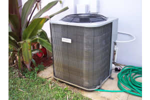 9921 NW 38th St, Coral Springs, FL 33065 - MLS#F10537677