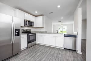 2737 SE Mariposa Ave, Port Saint Lucie, FL 34983 - MLS#F10537691
