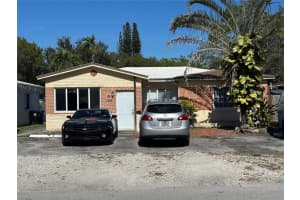 205 SE 22nd St 4, Fort Lauderdale, FL 33316 - MLS#F10537719