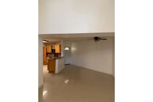 6276 NW 186th St 310, Hialeah, FL 33015 - MLS#F10537768