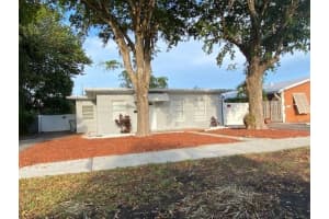 224 NE 18th Ave, Pompano Beach, FL 33060 - MLS#F10537778