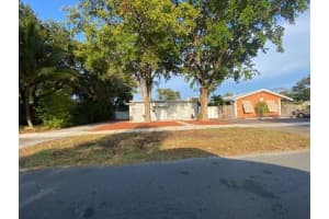 224 NE 18th Ave, Pompano Beach, FL 33060 - MLS#F10537778