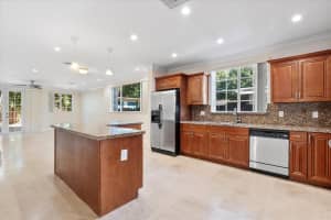 837 SW 11 Ct, Fort Lauderdale, FL 33315 - MLS#F10537790