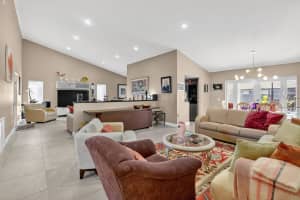 10120 Sheridan St., Pembroke Pines