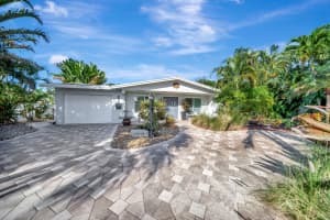 2611 NE 53rd St, Lighthouse Point, FL 33064 - MLS#F10537886