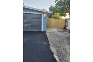 1810 NE 42nd St, Pompano Beach, FL 33064 - MLS#F10537931