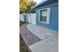 1810 NE 42nd St, Pompano Beach, FL 33064 - MLS#F10537931