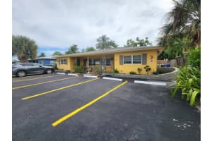 2032 NE 26th St 1, Wilton Manors, FL 33305 - MLS#F10537954