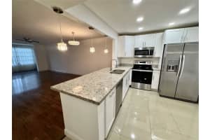 2821 Somerset Dr 216, Lauderdale Lakes, FL 33311 - MLS#F10538000