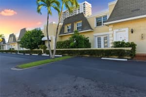 2212 Ne 7th St, Hallandale Beach 2212 Ne 7th St, Hallandale Beach