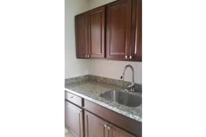 615 NE 8th Ave 2, Fort Lauderdale, FL 33304 - MLS#F10538031