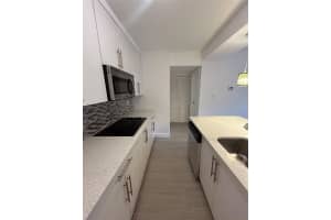 914 NE 15th Ave 3, Fort Lauderdale, FL 33304 - MLS#F10538163