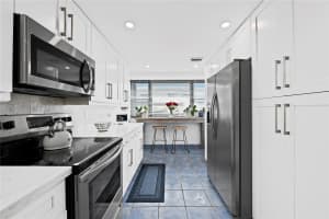 630 NE 20th Ln, Boynton Beach, FL 33435 - MLS#F10538168