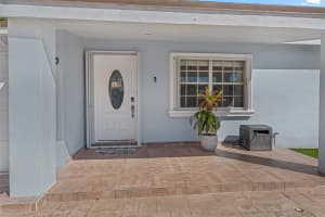 31 SE Miami Gardens Rd, West Park, FL 33023 - MLS#F10538174