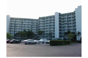 2334 S Cypress Bend Dr 204, Pompano Beach