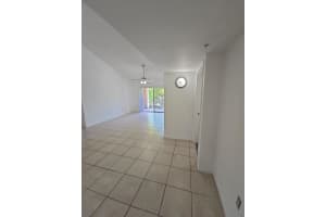 12172 Saint Andrews Pl 305, Miramar