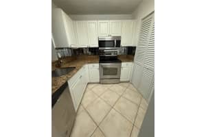 2731 Ocean Club Blvd 107, Hollywood, FL 33019 - MLS#F10538235