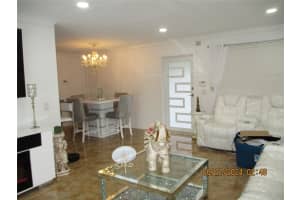 9330 NW 10 STREET, Pembroke Pines, FL 33024 - MLS#F10538257