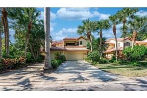 5425 10th Fairway Dr 3, Delray Beach, FL 33484 - MLS#F10538258