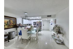 2500 Parkview Dr 403, Hallandale Beach, FL 33009 - MLS#F10538281