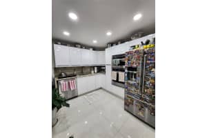 2500 Parkview Dr 403, Hallandale Beach, FL 33009 - MLS#F10538281