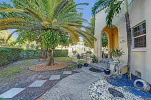 2000 Jackson St, Hollywood, FL 33020 - MLS#F10538313