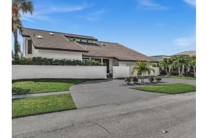 2740 NE 47th St, Lighthouse Point, FL 33064 - MLS#F10538353