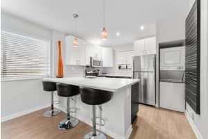 842 Club Dr 842, Palm Beach Gardens