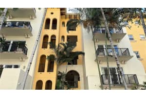 642 Valencia 305, Coral Gables, Fl 33134, Coral Gables