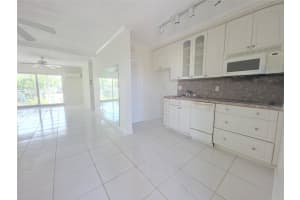 2131 NE 42nd Ct 209E, Lighthouse Point, FL 33064 - MLS#F10538424