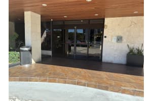 3375 N Country Club Dr 1005, Miami, FL 33180 - MLS#F10538448