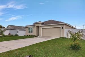 282 SW Fairchild Avenue, Port Saint Lucie, FL 34984 - MLS#F10538463