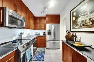 1930 NE 2nd Ave 102L, Wilton Manors, FL 33305 - MLS#F10538471