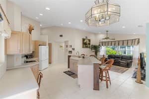 560 NW 110th Ave, Plantation, FL 33324 - MLS#F10538484