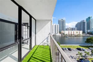 800 Parkview Drive, Hallandale Beach, FL 33009 - MLS#F10538540