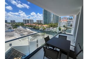 19707 Turnberry Way 8l, Miami, Fl 33180, Miami