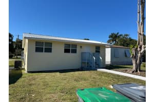371 Banyan Ave, Pahokee, FL 33476 - MLS#F10538586