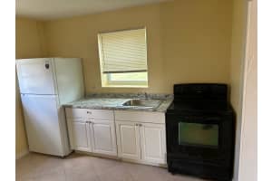 371 Banyan Ave (REAR UNIT), Pahokee, FL 33476 - MLS#F10538599