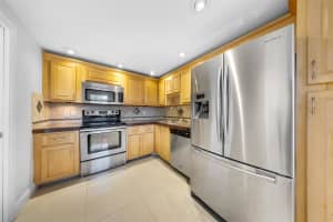 3520 Oaks Way 406, Pompano Beach, FL 33069 - MLS#F10538609